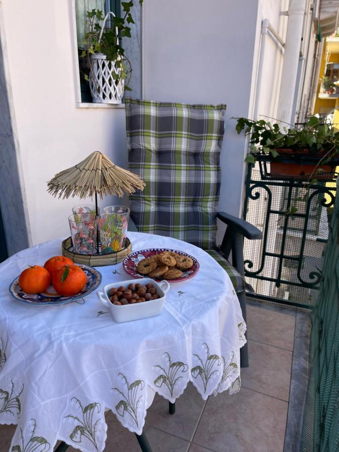 A Casa Di Stella Leilighet Salerno Eksteriør bilde